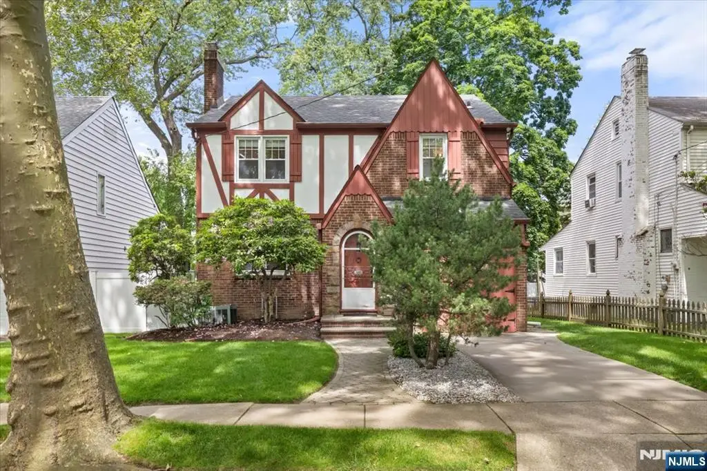 988 Richard Court, Teaneck, NJ 07666 - #1