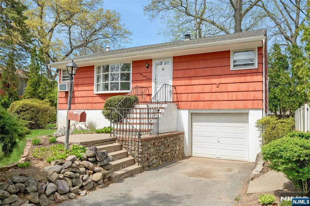 137 Lincoln Place, Waldwick, NJ 07463 - #1