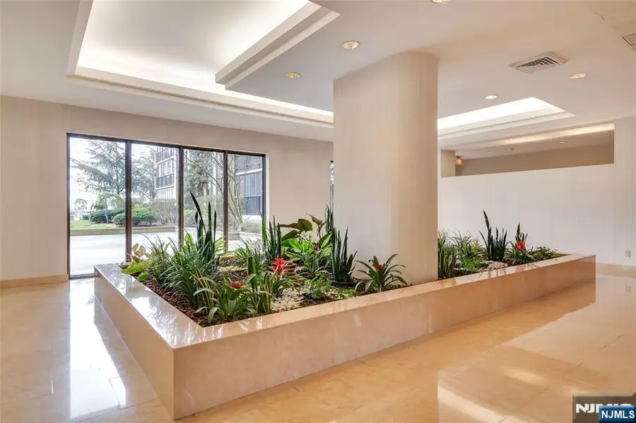 200 Winston Drive 2017, Cliffside Park, NJ 07010 - #3