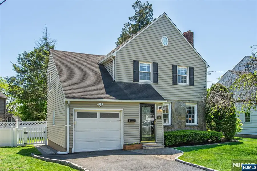 16 Haines Drive, Bloomfield, NJ 07003 - #2