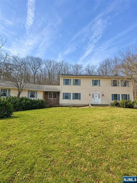 611 Snake Den Road, West Milford, NJ 07480