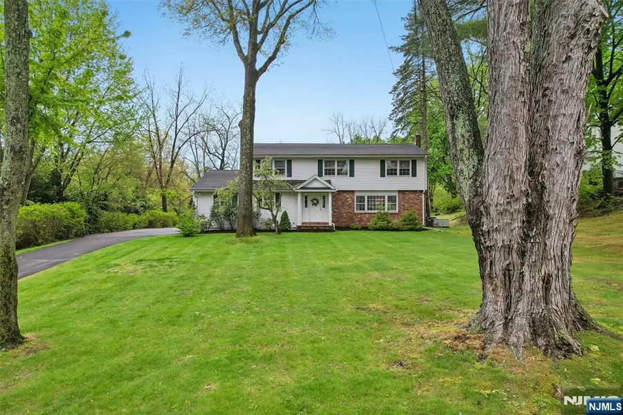 411 Wyckoff Avenue, Wyckoff, NJ 07481 - #2