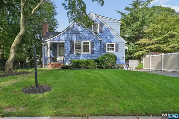 2 Newark Avenue, Westwood, NJ 07675