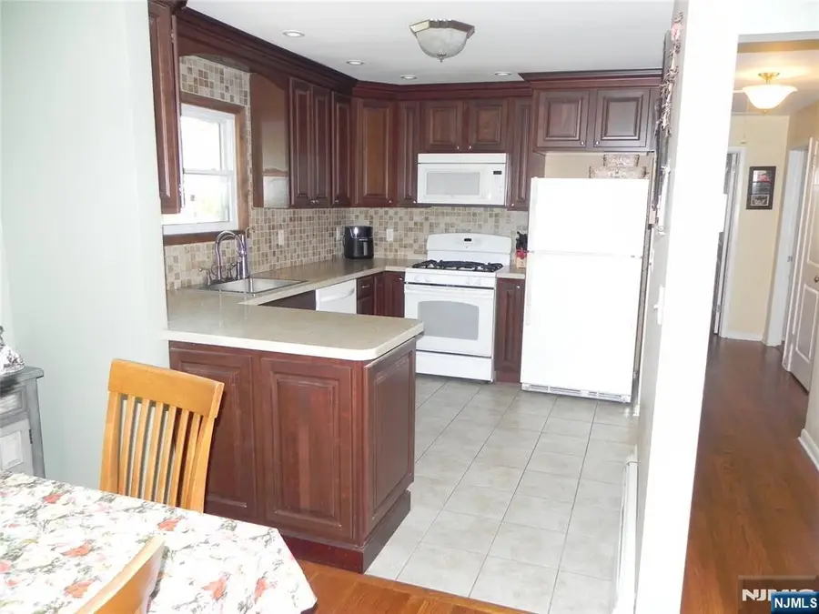 16 Seiler Court, Little Ferry, NJ 07643 - #3