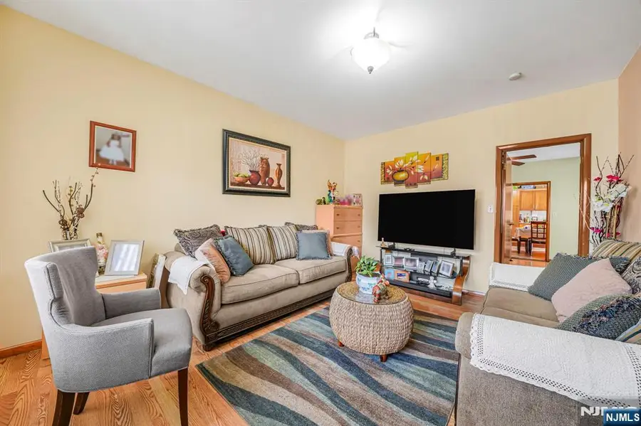 172 Chestnut Street, Newark, NJ 07105 - #3