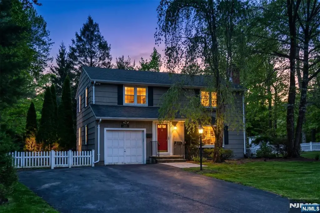 255 Park Avenue, Allendale, NJ 07401 - #1