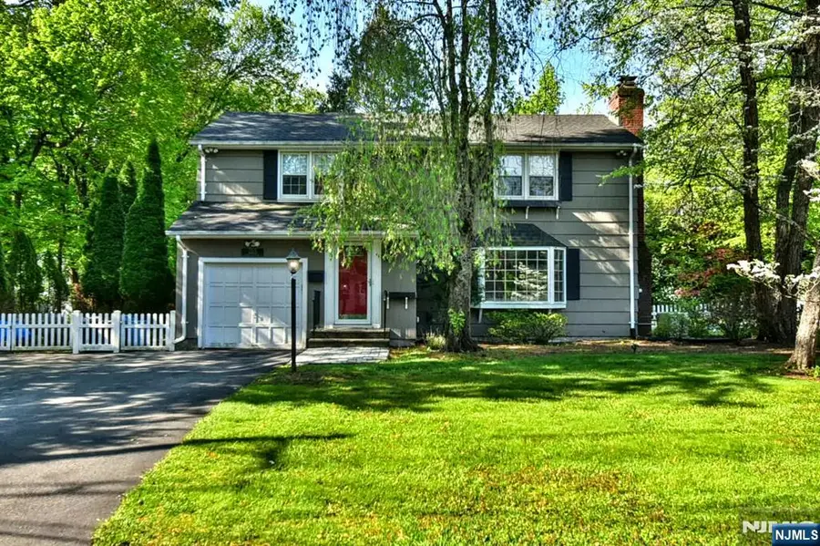 255 Park Avenue, Allendale, NJ 07401 - #2