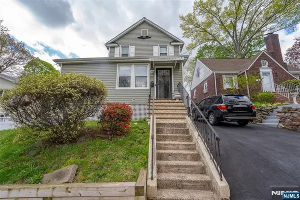 100 Washington Place, Teaneck, NJ 07666