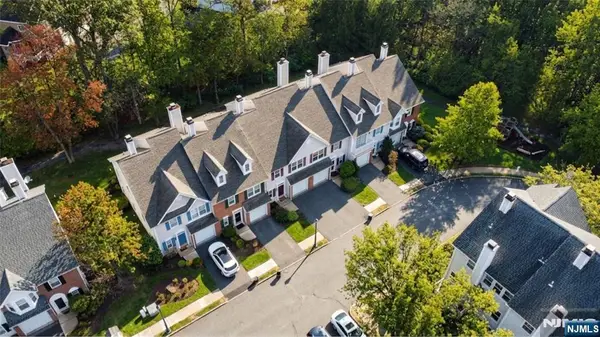 75 Washington Court, Montville Township, NJ 07082