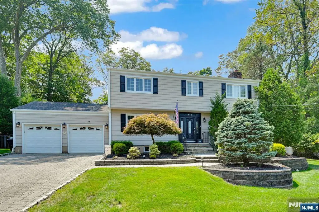 118 Manito Avenue, Oakland, NJ 07430 - #1