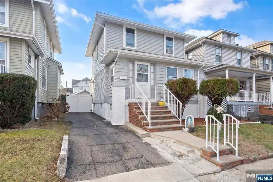 29 Gordon Street, Ridgefield Park, NJ 07660 - #3