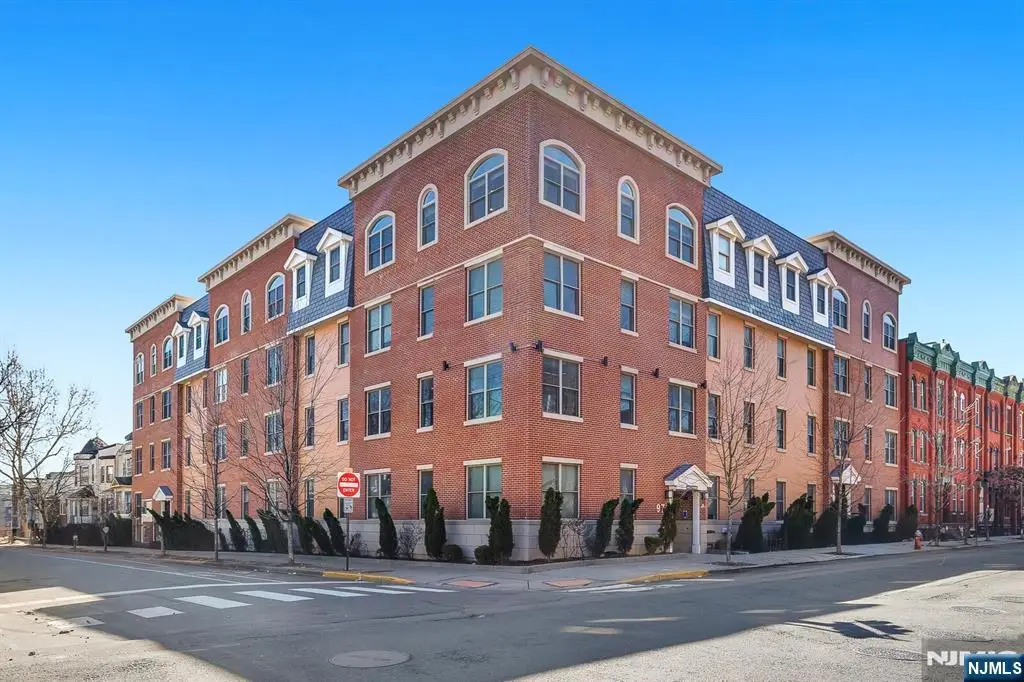 974 Summit, Jersey City, NJ 07307 - #1