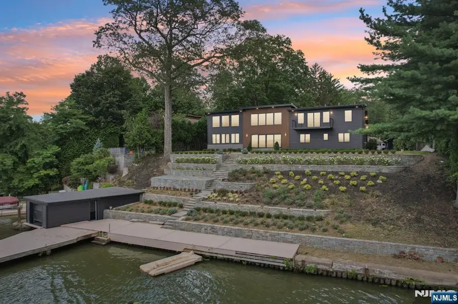 12 Rocky Point Road, Hewitt, NJ 07421 - #3