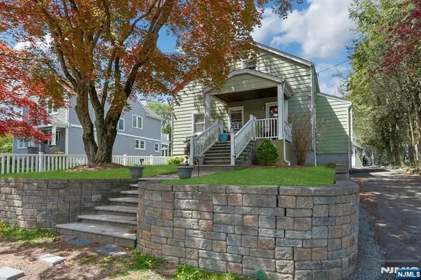 54 Chestnut Avenue, Park Ridge, NJ 07656