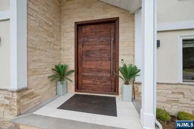 15 Fox Run, North Caldwell, NJ 07006 - #3