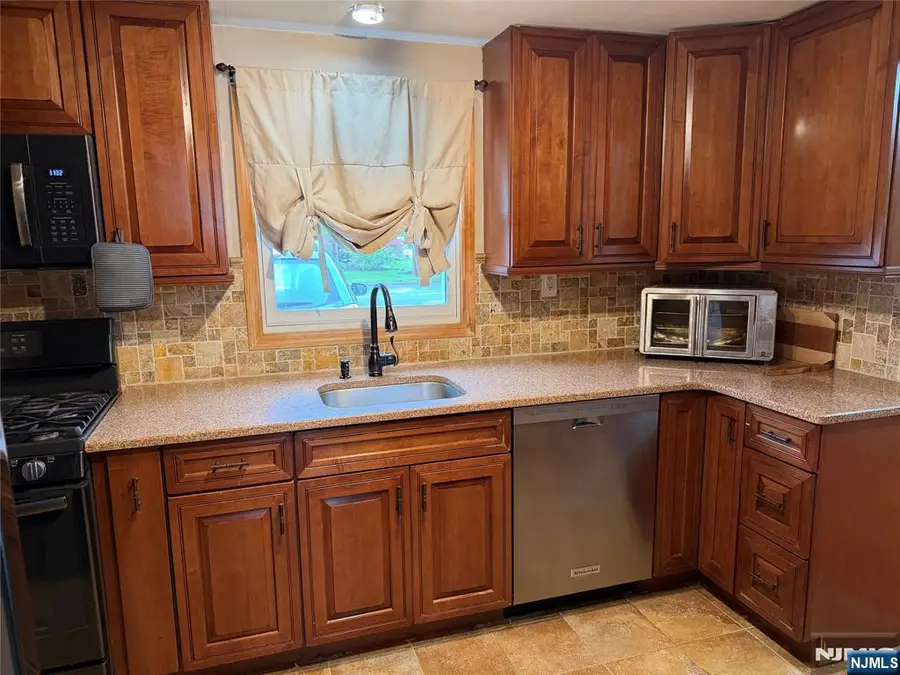 21 Daned Road, Emerson, NJ 07630 - #3