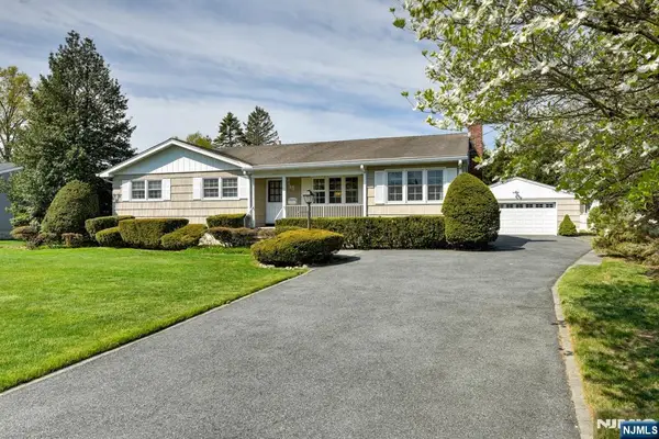 35 Payson Road, Pequannock Township, NJ 07440