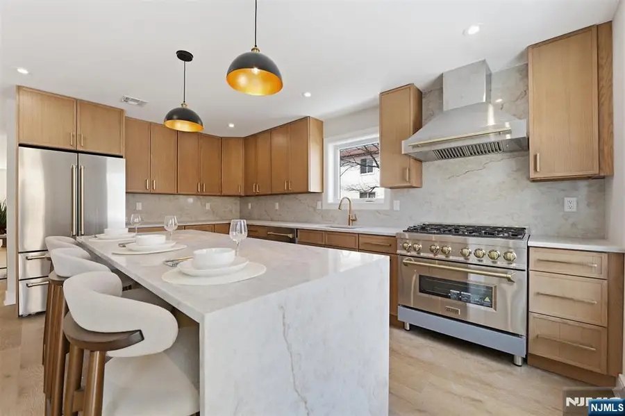 138-140A Weigands Lane, Secaucus, NJ 07094 - #3