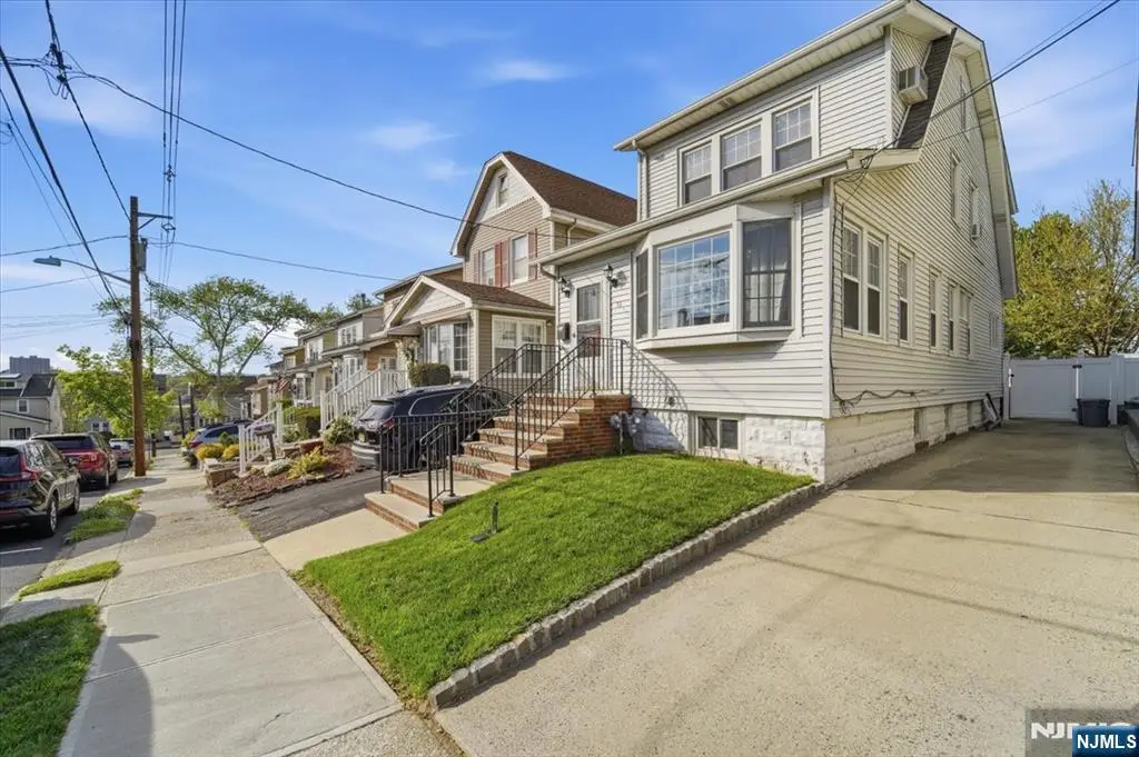 13 Butler Place, Kearny, NJ 07032 - #1