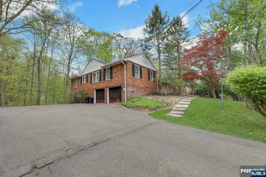 1138 High Mountain Road, Franklin Lakes, NJ 07417 - #3