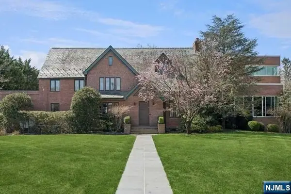 532 Winthrop Road, Teaneck, NJ 07666