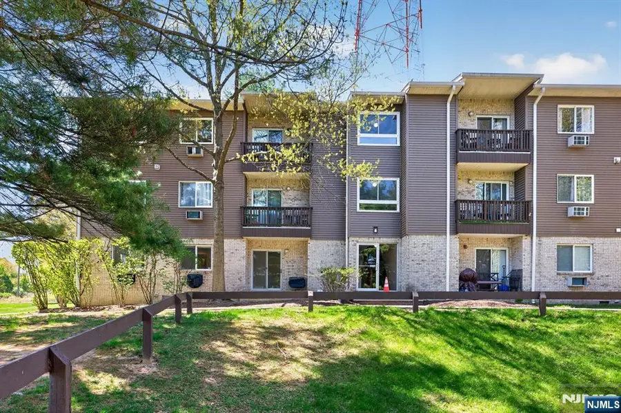 102 Federal Hill Road U102A, Pompton Lakes, NJ 07442 - #2