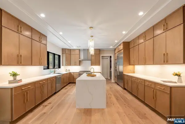 455 Sunset Avenue, Haworth, NJ 07641