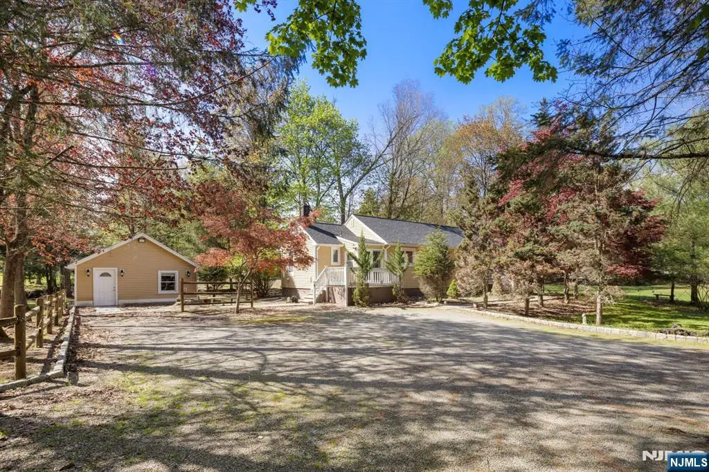 10 Old Stone Church Road, Upper Saddle River, NJ 07458 - #1