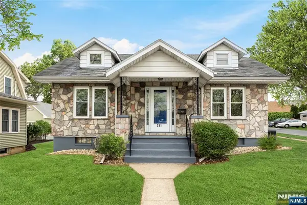 211 Pennsylvania Avenue, Pohatcong, NJ 08865