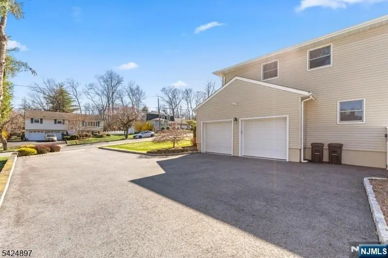 15 Stuckler Lane, Wayne, NJ 07470 - #3