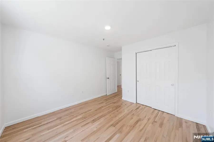 338 S 10th Street, Newark, NJ 07103 - #3