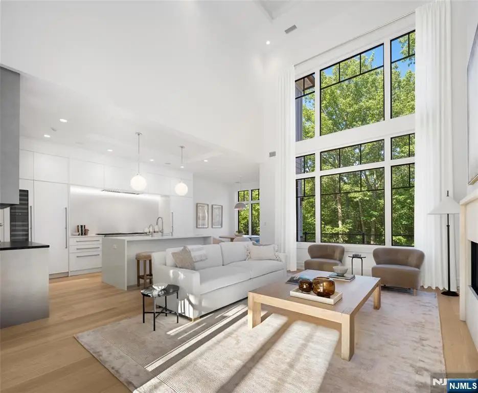 8 Stone Bridge Court, Demarest, NJ 07627 - #1