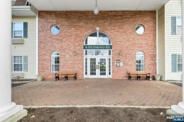 6412 Richmond Road 412, West Milford, NJ 07480