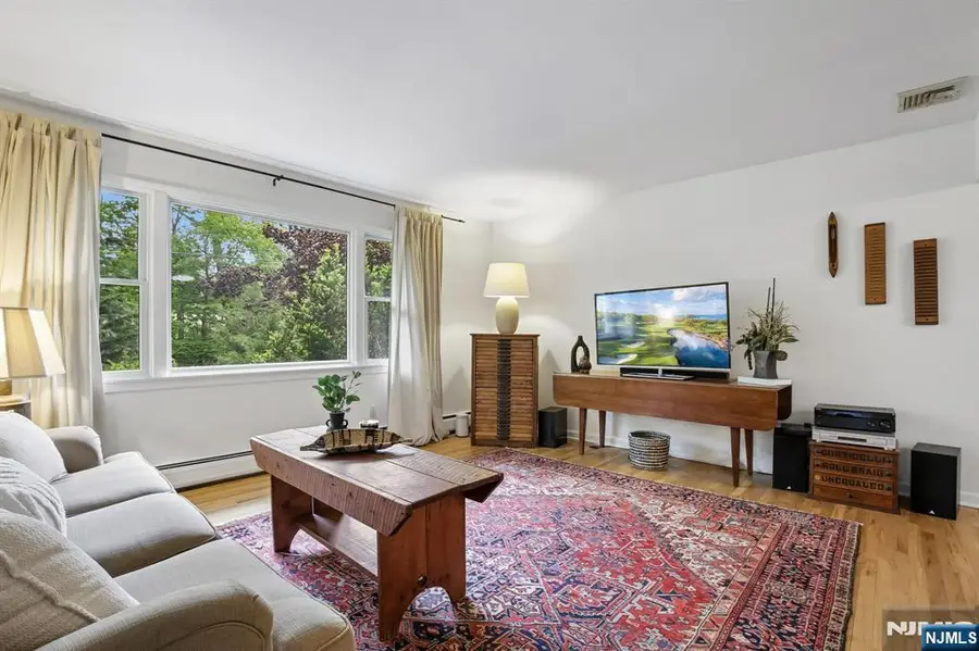 32 Addison Place, Ramsey, NJ 07446 - #3