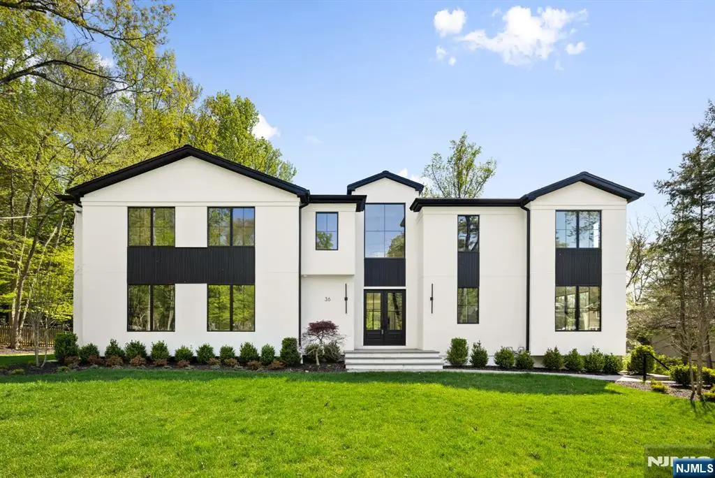 36 Hampshire Hill Road, Upper Saddle River, NJ 07458 - #1