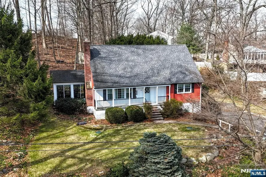 60 Highland Road, Bloomingdale, NJ 07403 - #2