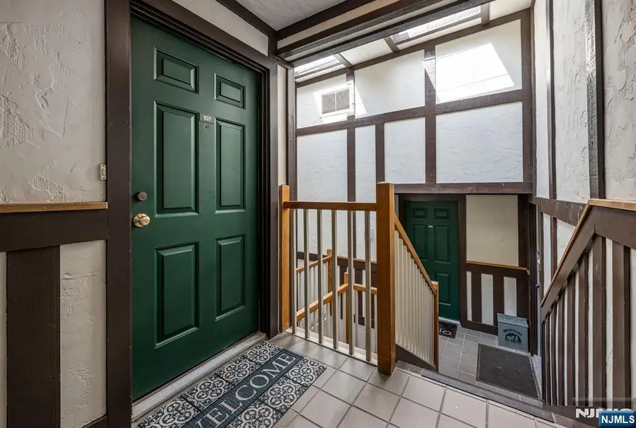 107 Mark Twain Way, Mahwah, NJ 07430 - #2