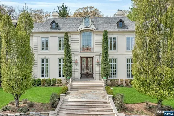 501 Timberline Drive, Franklin Lakes, NJ 07417
