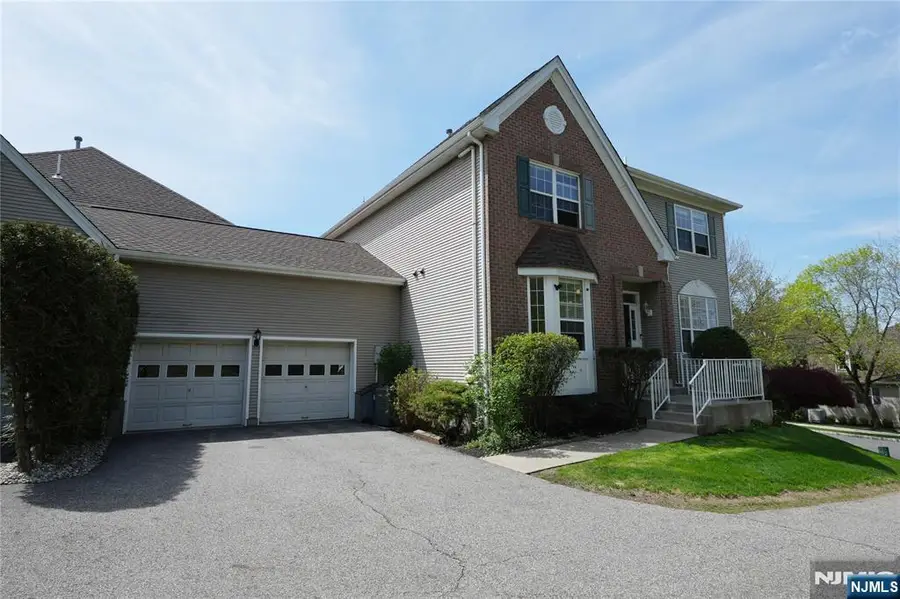 10 Queens Lane, Wayne, NJ 07470 - #2