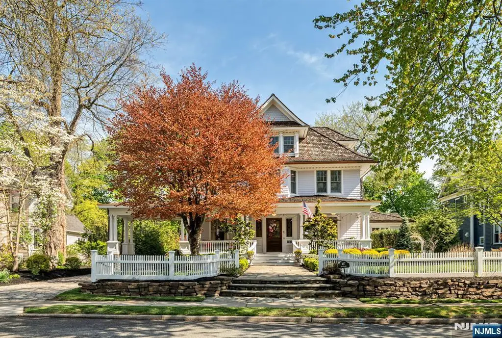 427 Spring Avenue, Ridgewood, NJ 07450 - #1