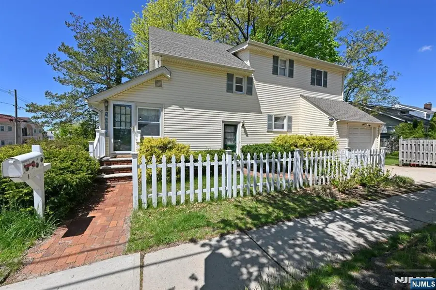 33 Parkway, Maywood, NJ 07607 - #2