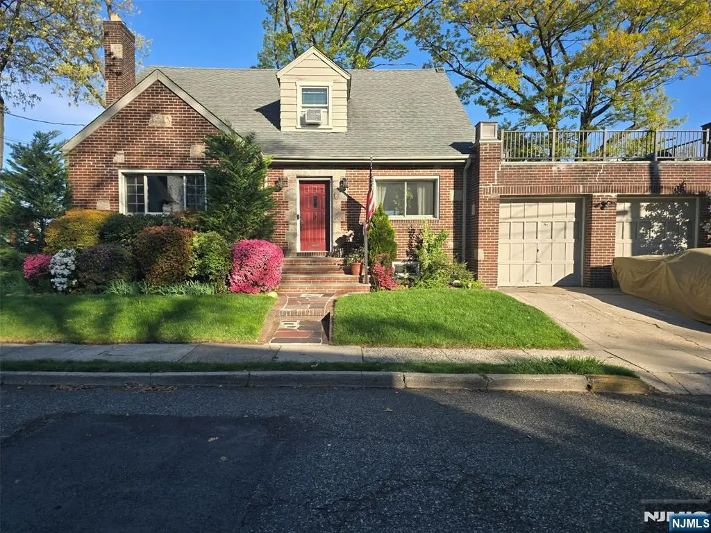 585 Monroe Place, Ridgefield, NJ 07657 - #1