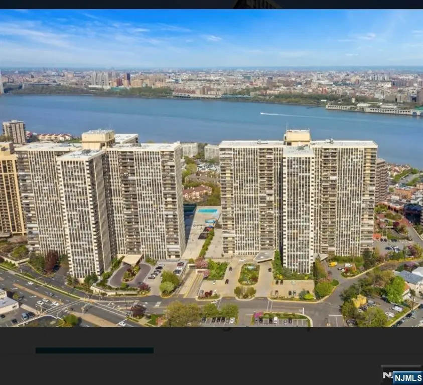 200 Winston L09, Cliffside Park, NJ 07010 - #1