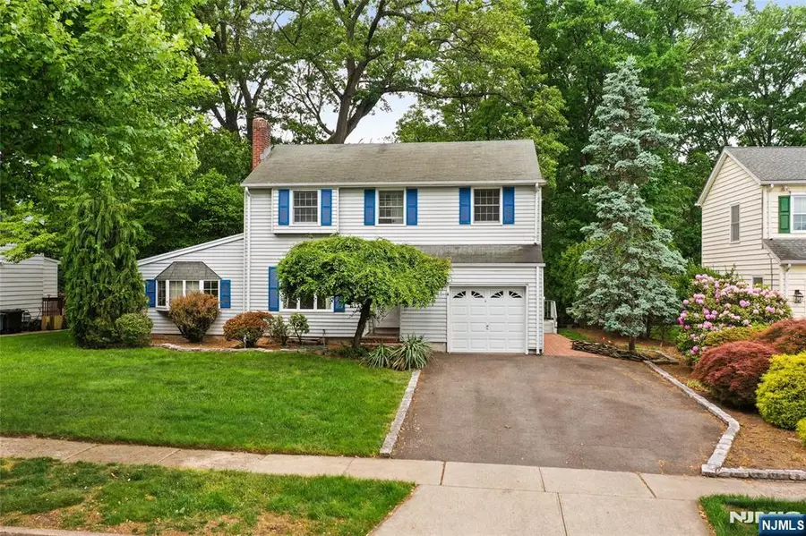 557 Monroe Court, River Edge, NJ 07661 - #3