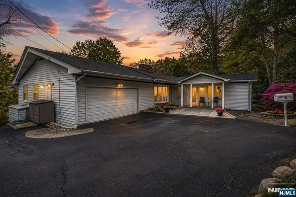 6 Seabert Lane, Kinnelon Borough, NJ 07405