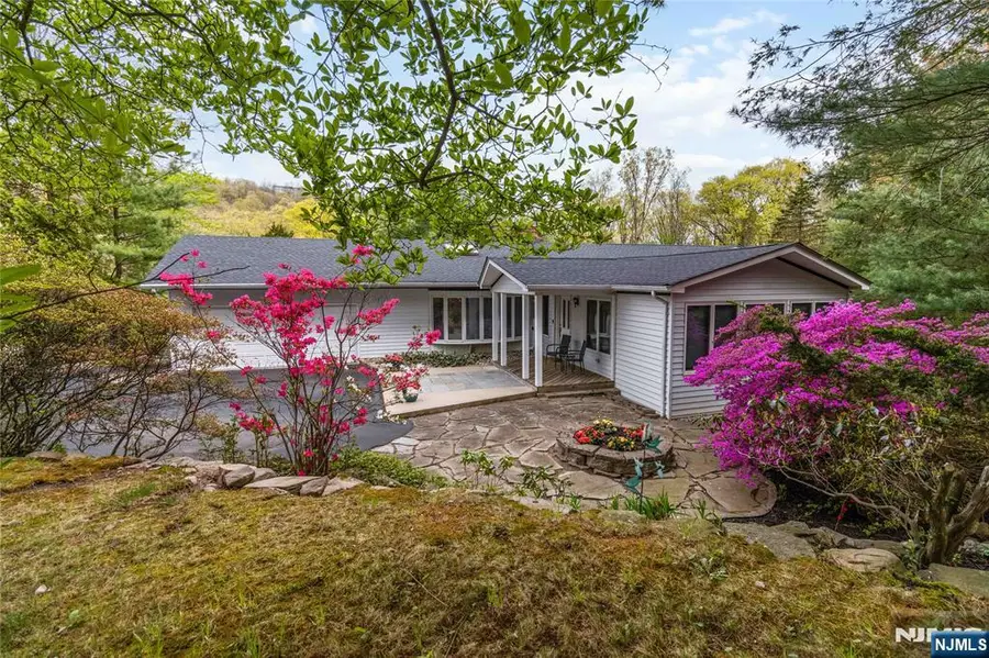 6 Seabert Lane, Kinnelon, NJ 07405 - #3