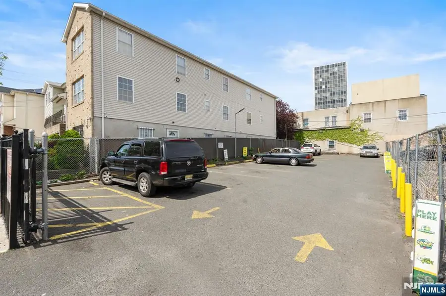 277 Orange Street, Newark, NJ 07103 - #3