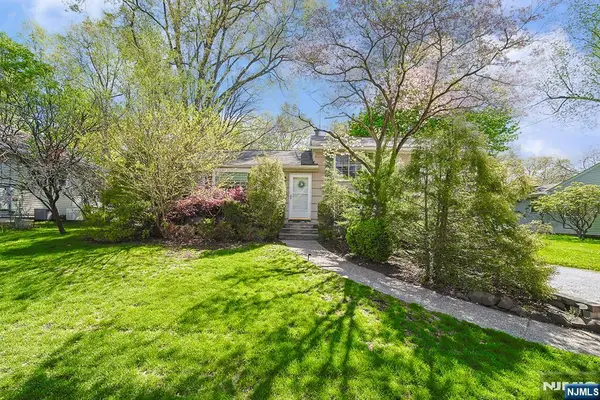 181 Crescent Street, Closter, NJ 07624