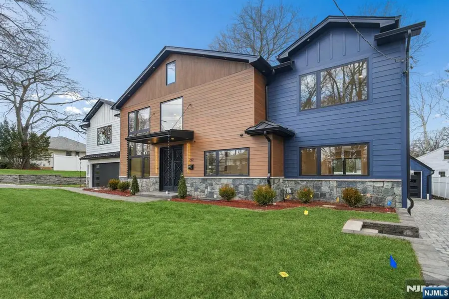 292 Magnolia Avenue, Cresskill, NJ 07626 - #2