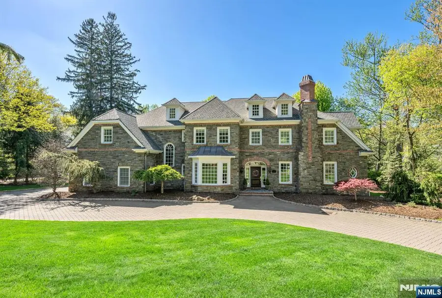 268 Woodside Avenue, Franklin Lakes, NJ 07417 - #2